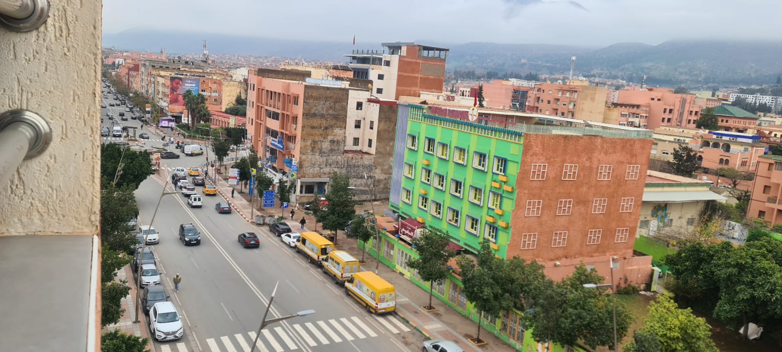 شقة تجارية للكراء شارع محمد الخامس بني ملال