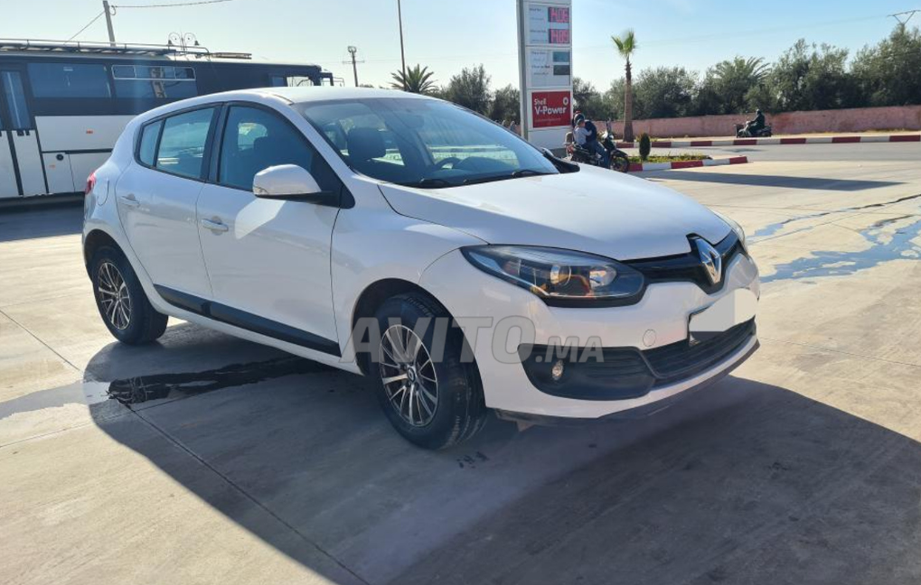 سيارة مستعملة megane 3 modèle 2015 للبيع