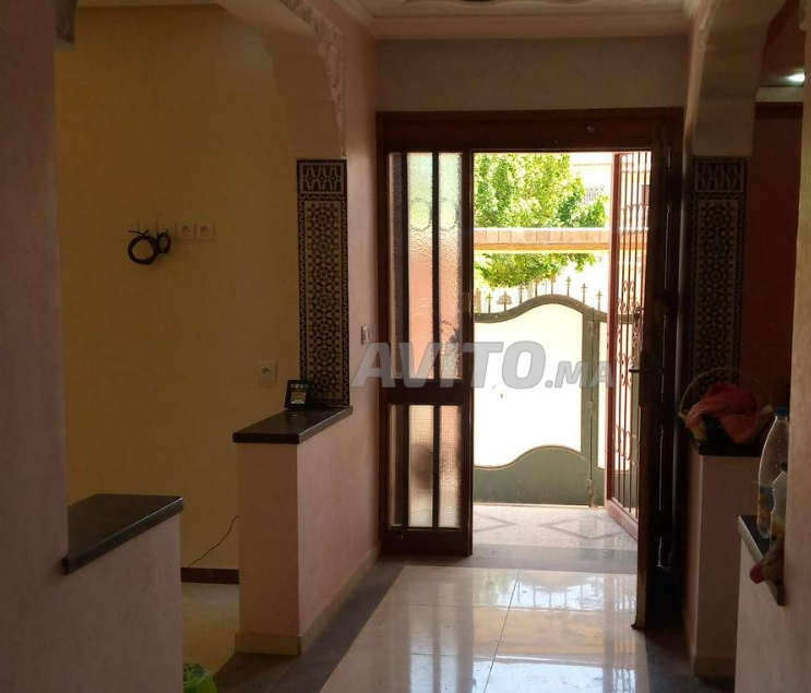 فيلا حديثة البناء ثلاثة واجهات قرب الفروسية بني ملال