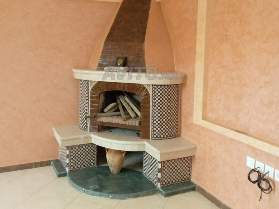 فيلا حديثة البناء ثلاثة واجهات قرب الفروسية بني ملال