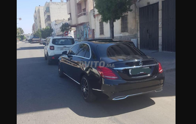 سيارةميرسدس بنز مستعملة Mercedes Classe C220 بالفقيه بن صالح