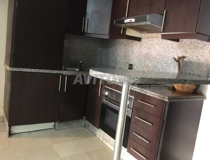 تأجير شقة بدون وسيط بشارع جميل في بنى ملال