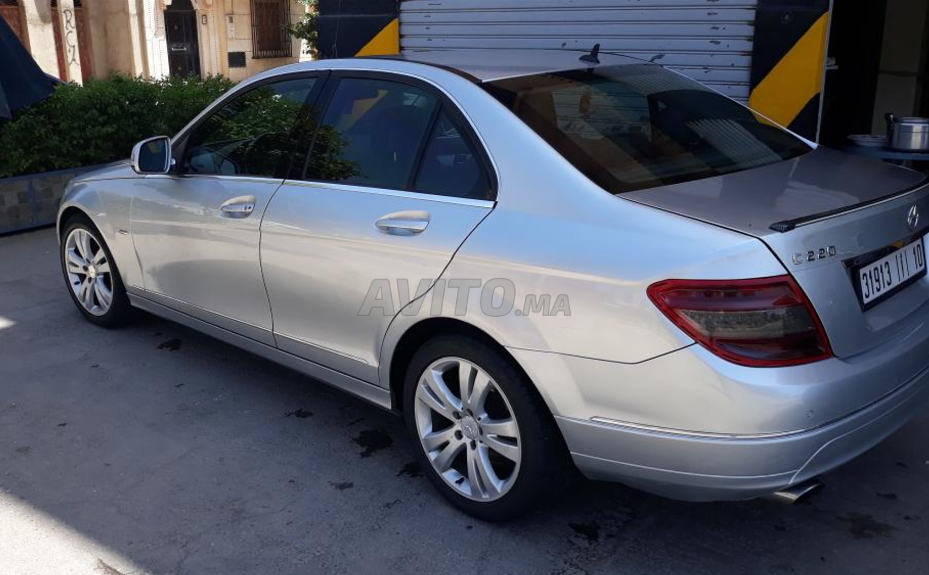 سيارة مستعملة, أوتوماتيك mercedes220 للبيع – fkih ben salah